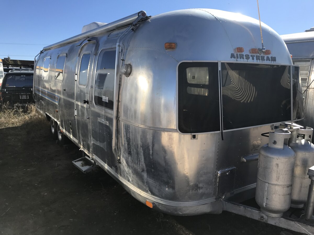 First sight of our 1979 Airstream